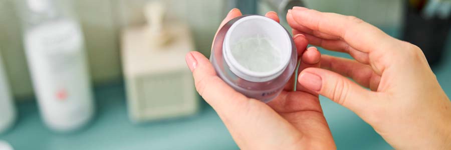Consejos para elegir la mejor crema antiarrugas con colágeno