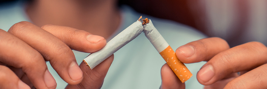 Evita el tabaco para prevenir las arrugas en el rostro