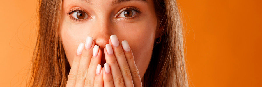Evita la gesticulación repetida para Prevenir Las Arrugas De Los Labios